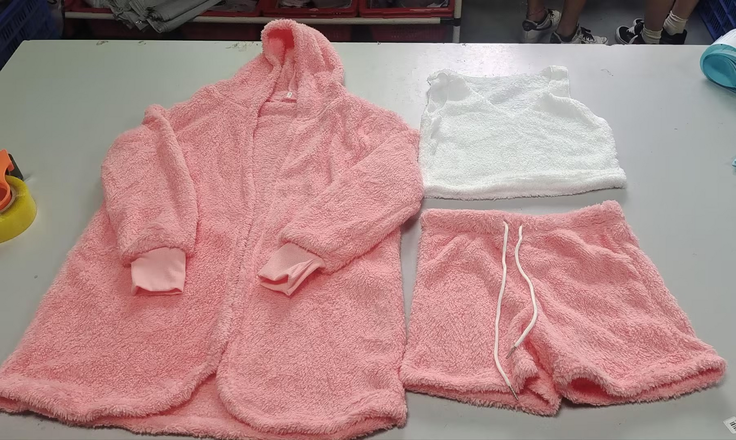 3-delt pysjsett for kvinner med langermet crop-top, singlet og shorts med snøring