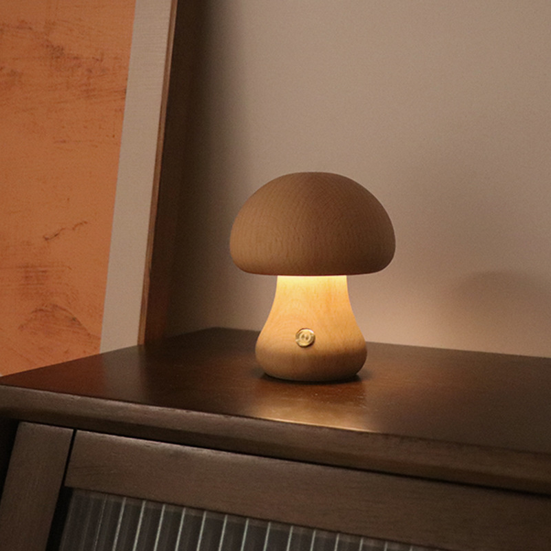 Dekorativ soppformet LED-nattlampe i treverk